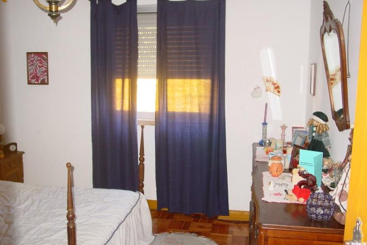 Apartamento T4 mobilado