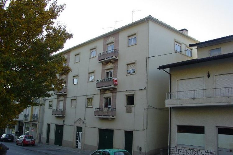 Apartamento T4 mobilado